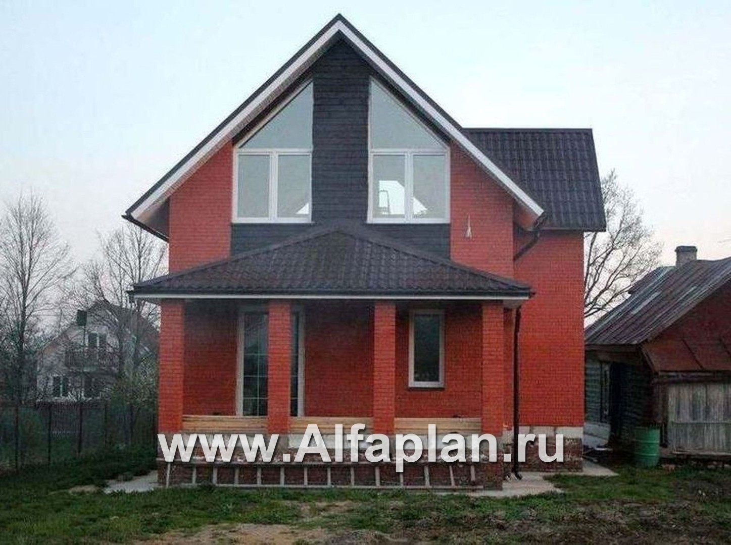 «Вишневый сад» - проект небольшого дома с мансардой (дача), в стиле шале - дизайн дома №2