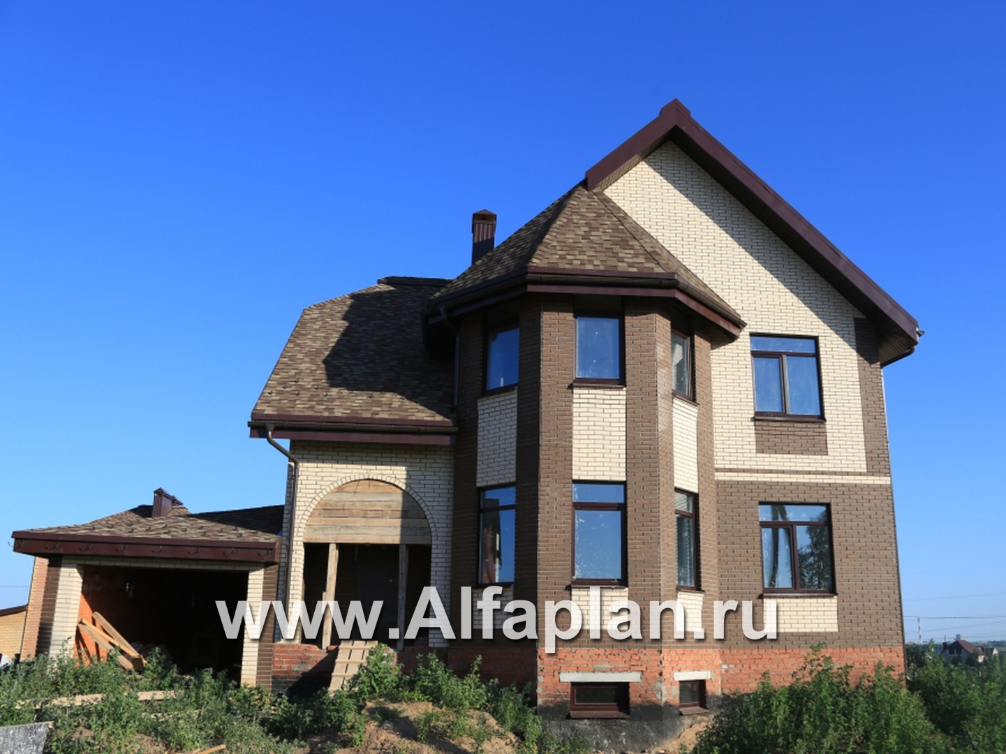 «Успех Плюс» — проект двухэтажного коттеджа, с эркером,  с цокольным этажом - дизайн дома №4